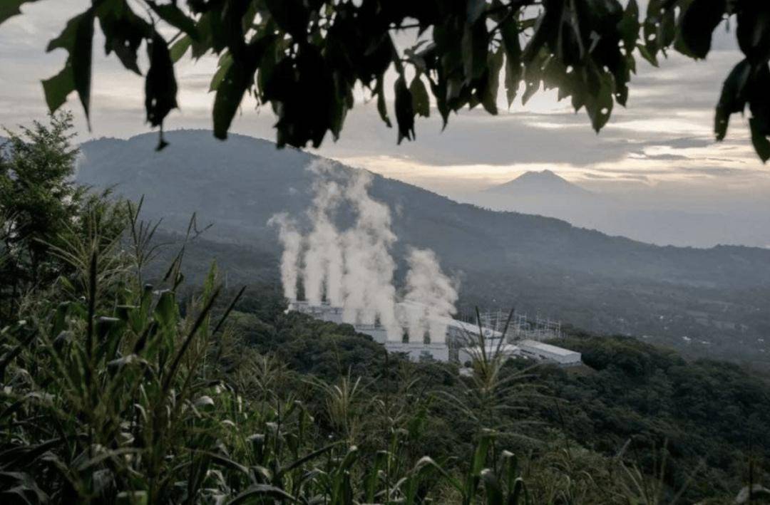 总统下场，举国“炒币”，建比特币城，让火山里“喷出”比特币