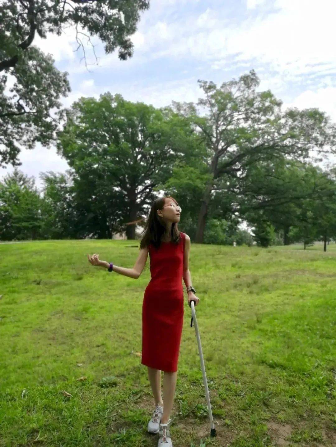 断食9年的女孩：总在病危，常常幸福