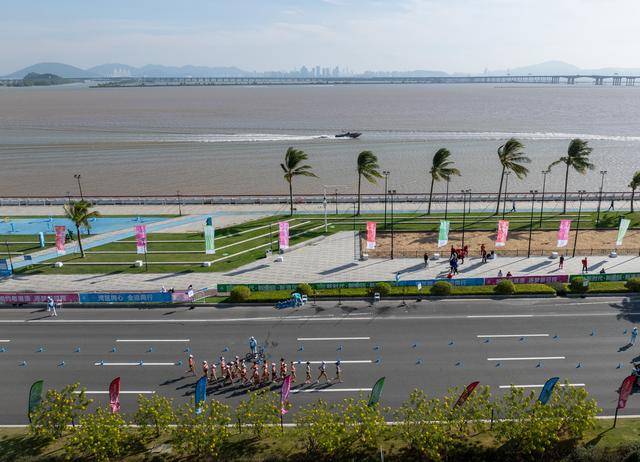 全运会丨女子20公里竞走决赛:杨家玉率先冲线