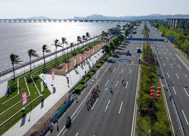 全运会丨女子20公里竞走决赛:杨家玉率先冲线