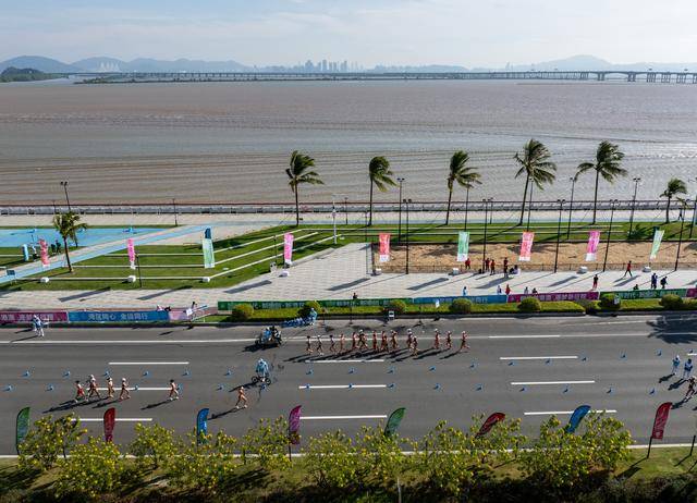 全运会丨女子20公里竞走决赛:杨家玉率先冲线