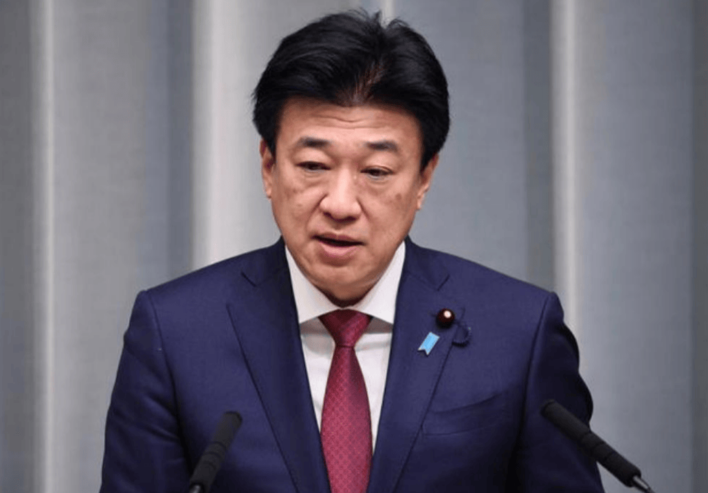 特朗普给高市早苗打完电话后,日本政府给了中方一个迟到18天解释,中方直接拒绝接受