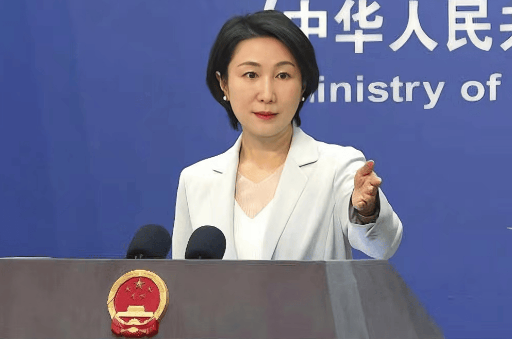 特朗普给高市早苗打完电话后,日本政府给了中方一个迟到18天解释,中方直接拒绝接受