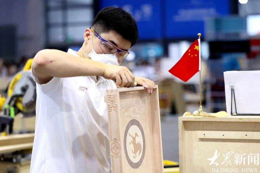 “刮大白”刮出世界第一！山东小伙薛浩鑫代表中国出战世界技能大赛摘金